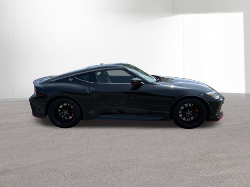 New 2024 Nissan Z NISMO w/ Floor Mat Package RWD image 32