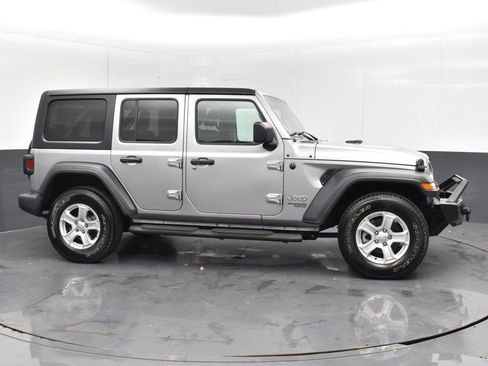 Used 2018 Jeep Wrangler Unlimited Sport S image 4
