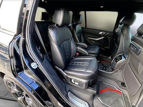 Used 2021 BMW X7 xDrive40i w/ Cold Weather Package image 25