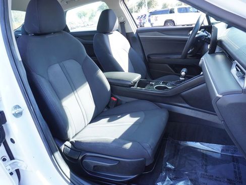 Used 2022 Kia K5 LXS image 12