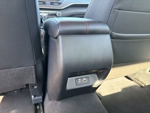 Used 2024 Nissan Altima 2.5 SR image 25