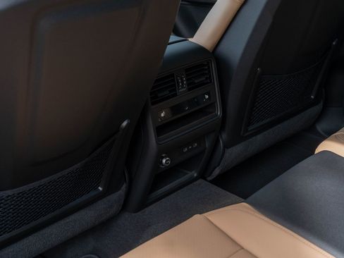 New 2026 Porsche Cayenne image 34