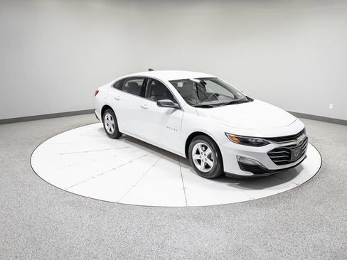 Used 2020 Chevrolet Malibu LS FWD image 26
