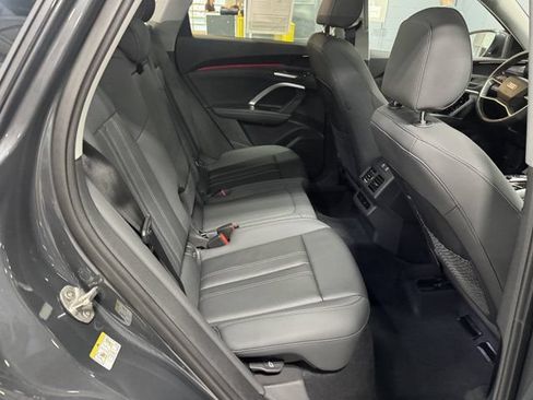 Used 2025 Audi Q5 Premium w/ Convenience Package AWD/4WD image 33