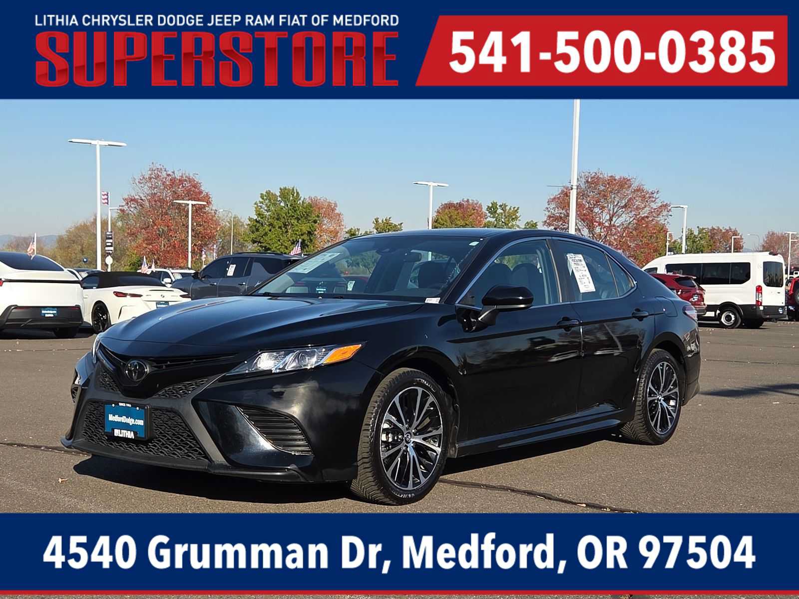 Used 2020 Toyota Camry SE FWD image 1