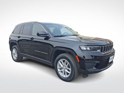 Certified 2023 Jeep Grand Cherokee Laredo w/ Luxury Tech Group I