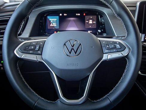 New 2026 Volkswagen Atlas Cross Sport SE image 34