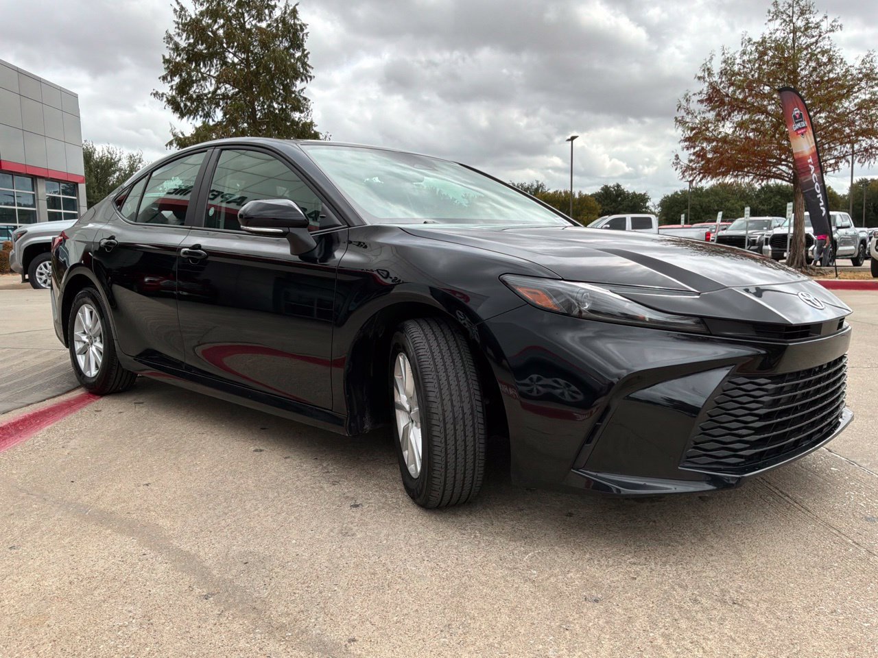 Used 2026 Toyota Camry LE FWD image 4