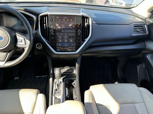 Used 2025 Subaru Ascent Premium image 10