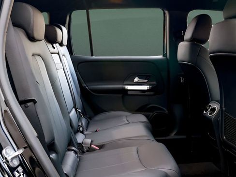 Used 2024 Mercedes-Benz GLB 250 image 25