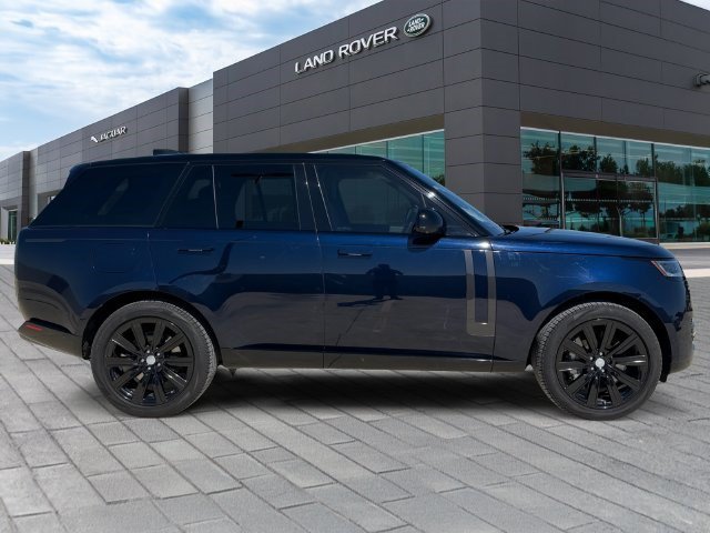 Used 2023 Land Rover Range Rover SE AWD/4WD image 6