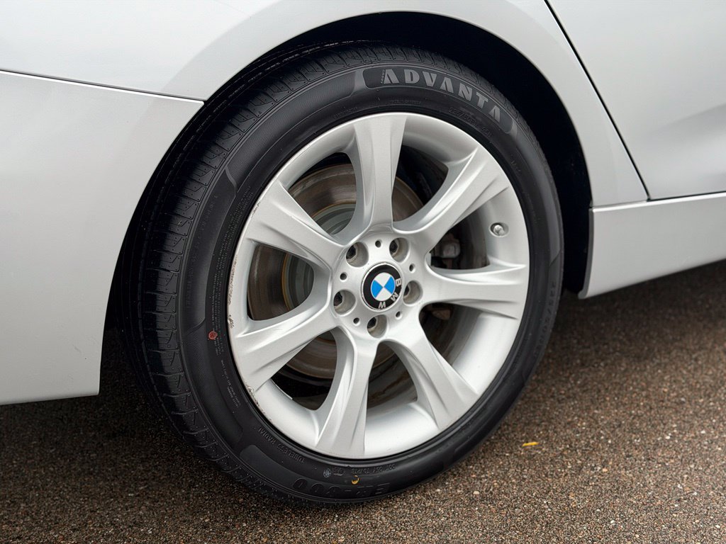 Used 2015 BMW 335i Gran Turismo xDrive AWD/4WD image 26