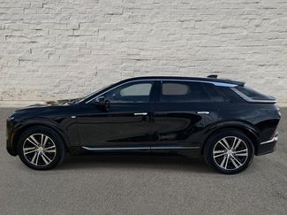 New 2025 Cadillac Lyriq Luxury video 2