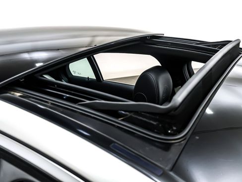 Used 2016 Mercedes-Benz C 63 AMG S image 23