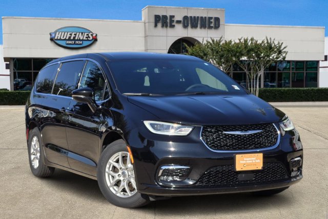 Certified 2025 Chrysler Pacifica Select FWD image 1