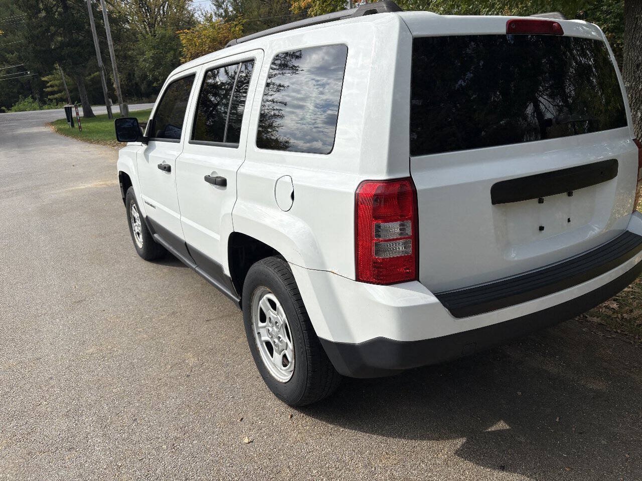 Used 2014 Jeep Patriot Sport FWD image 8