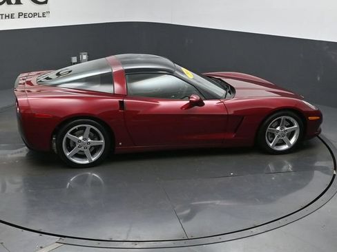 Used 2007 Chevrolet Corvette Coupe w/ Preferred Equipment Group RWD image 44