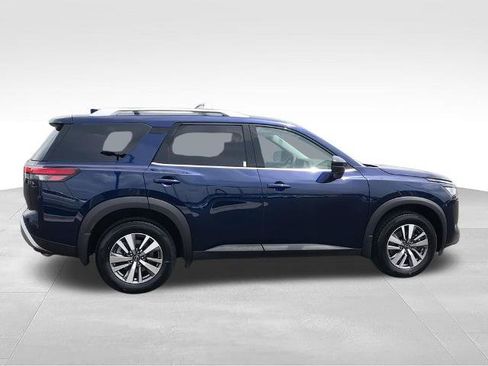 Certified 2023 Nissan Pathfinder SL AWD/4WD image 9
