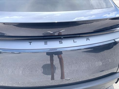 Used 2026 Tesla Model Y 2WD image 29