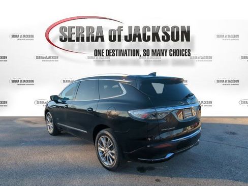Used 2024 Buick Enclave Avenir w/ Avenir Technology Package image 7