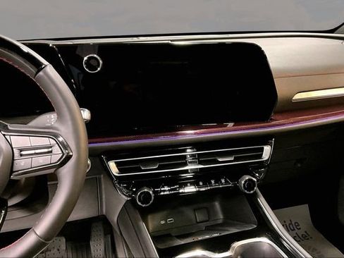 Used 2024 Chevrolet Traverse RS w/ LPO, Floor Liner Package image 9