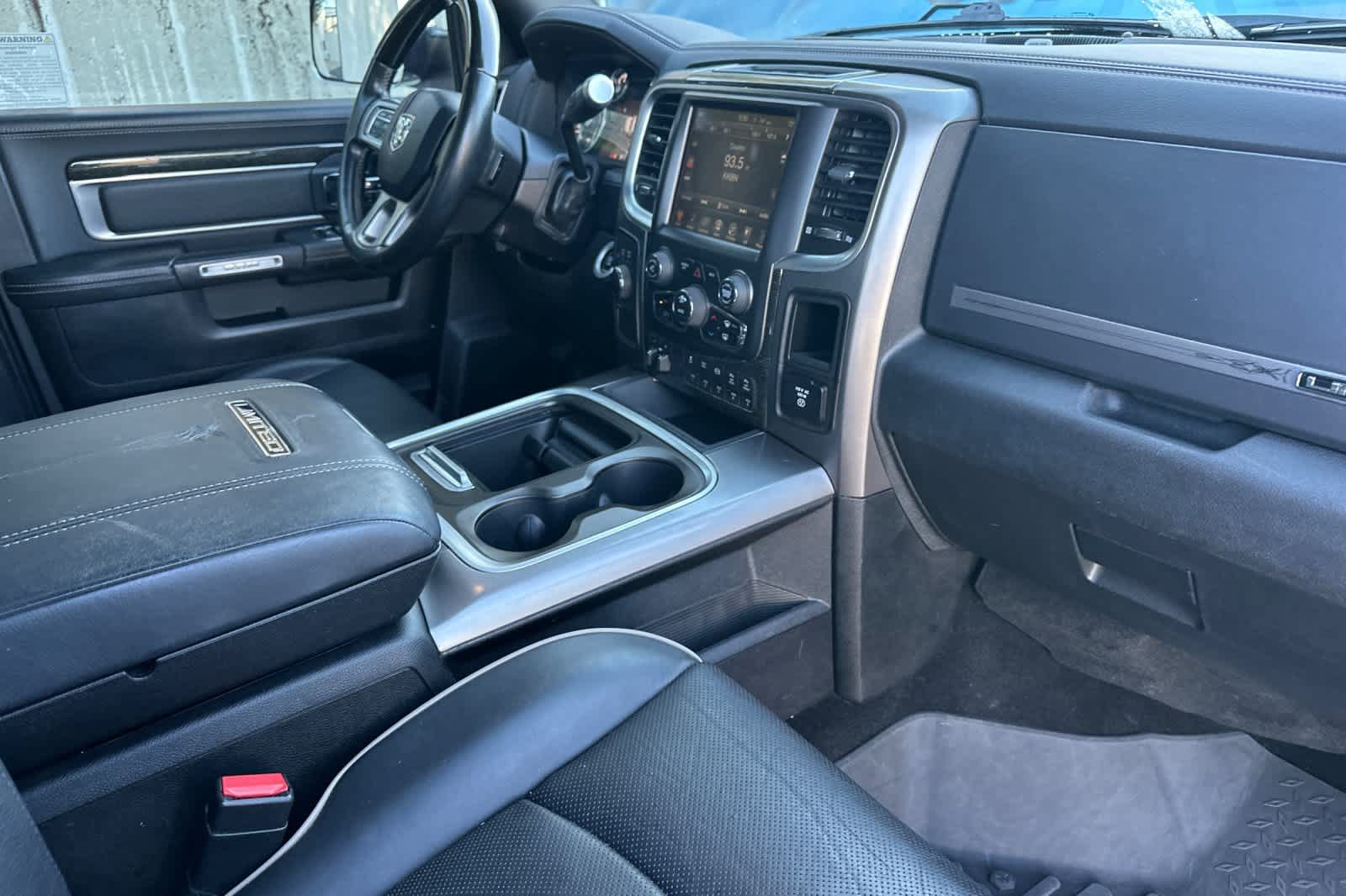Used 2016 RAM 3500 Laramie Longhorn AWD/4WD image 17