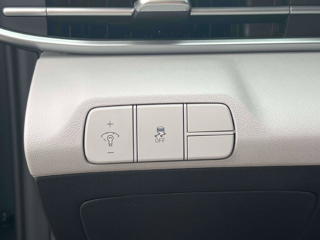 New 2026 Hyundai Elantra SEL Sport FWD image 15
