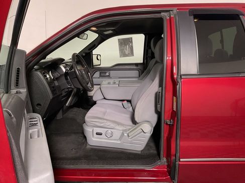 Used 2014 Ford F150 XLT w/ Equipment Group 302A Luxury AWD/4WD image 18