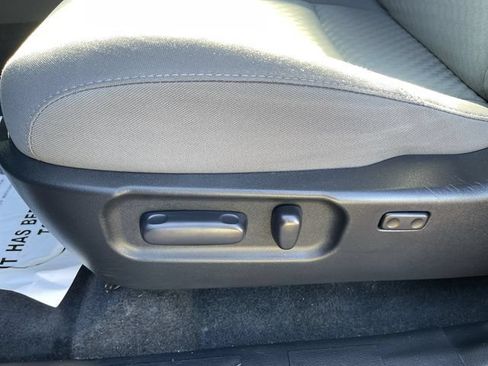 Certified 2022 Toyota Tacoma SR5 AWD/4WD image 13