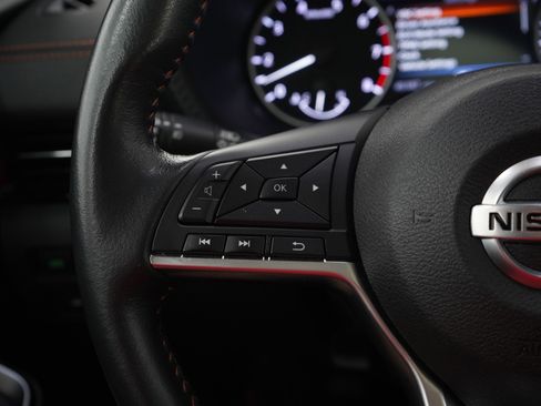 Used 2023 Nissan Sentra SR w/ SR Premium Package image 25