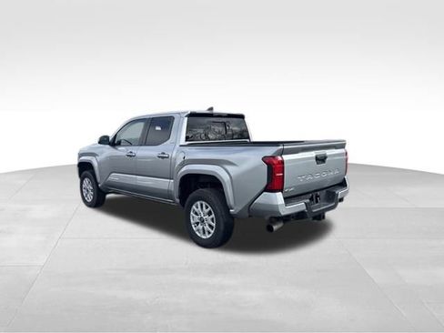 Used 2024 Toyota Tacoma SR5 image 3