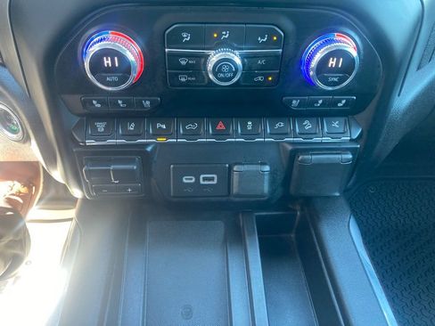 Used 2022 GMC Sierra 2500 Denali image 31