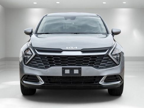 Used 2023 Kia Sportage LX AWD/4WD image 4