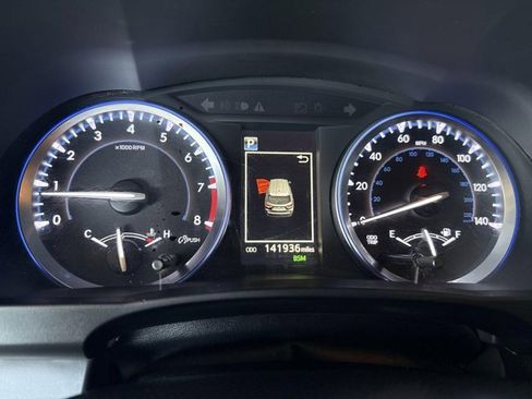 Used 2017 Toyota Highlander XLE image 16