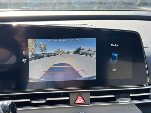 Certified 2026 Hyundai Elantra Limited FWD image 37