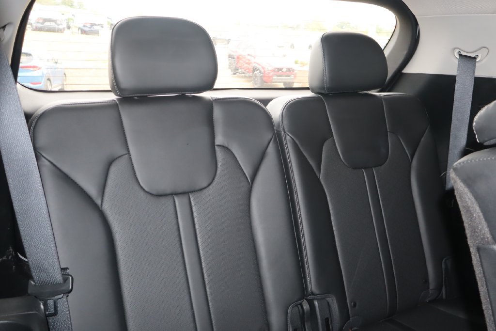 Used 2022 Kia Sorento S w/ Panoramic Sunroof Package AWD/4WD image 45