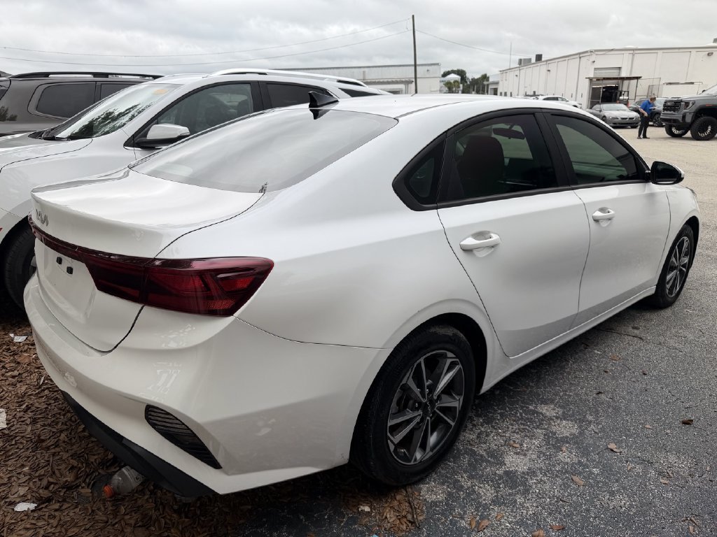Certified 2024 Kia Forte LXS FWD image 5