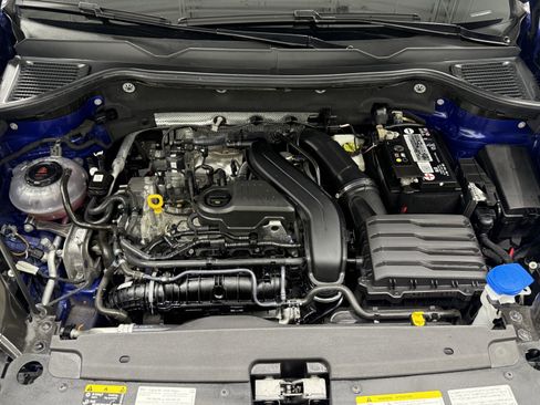 Certified 2022 Volkswagen Taos SE w/ Panoramic Sunroof Package image 21