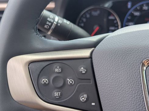 Used 2023 GMC Acadia Denali image 28