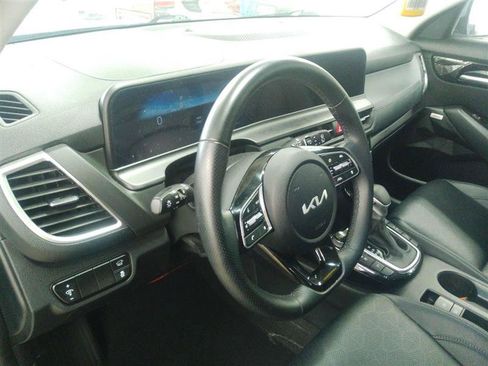 Used 2024 Kia Seltos SX w/ SX Sunroof Package AWD/4WD image 5
