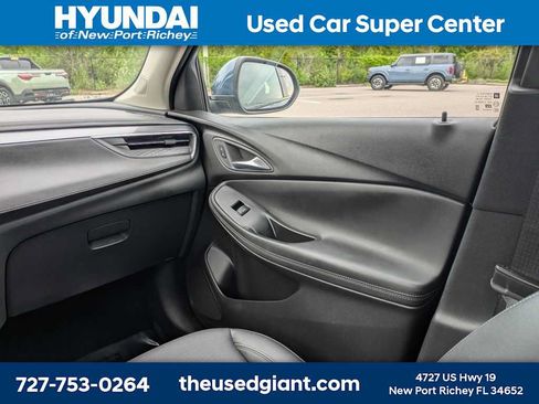 Used 2024 Buick Encore GX Sport Touring FWD image 20