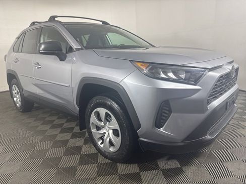 Used 2021 Toyota RAV4 LE image 1