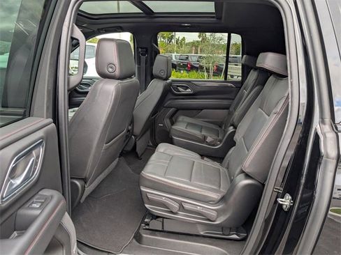 Used 2022 Chevrolet Suburban RST w/ Luxury Package image 8