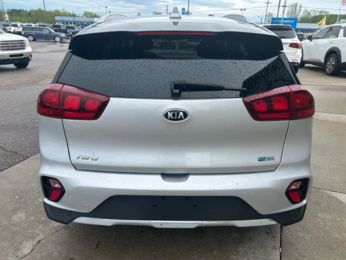 Used 2020 Kia Niro LXS FWD image 6