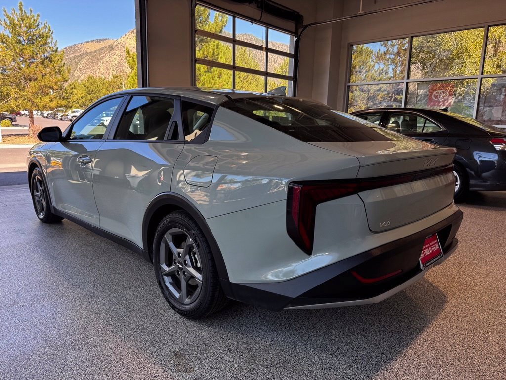 Used 2025 Kia K4 FWD image 5