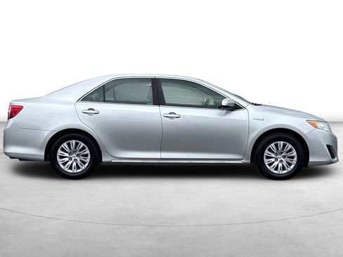 Used 2014 Toyota Camry LE FWD image 7