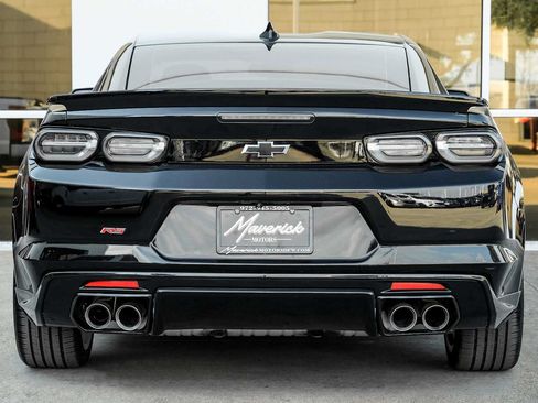 Used 2021 Chevrolet Camaro LT w/ RS Package RWD image 9