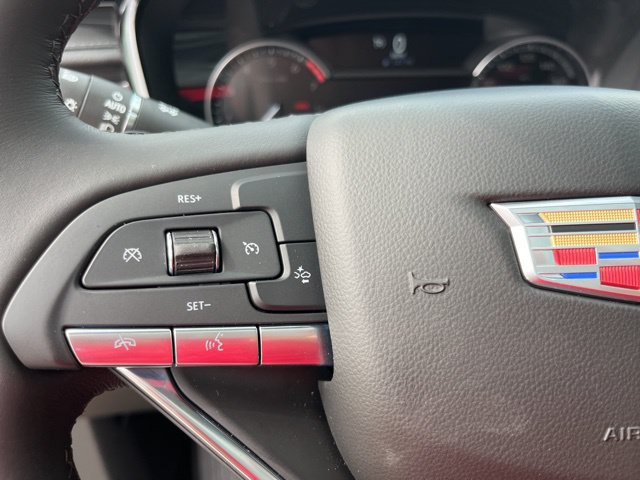 New 2025 Cadillac XT6 Luxury FWD image 19