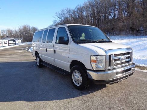 Used 2013 Ford E-350 and Econoline 350 XLT image 10