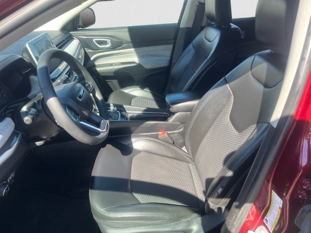 Used 2022 Jeep Compass Latitude AWD/4WD image 9